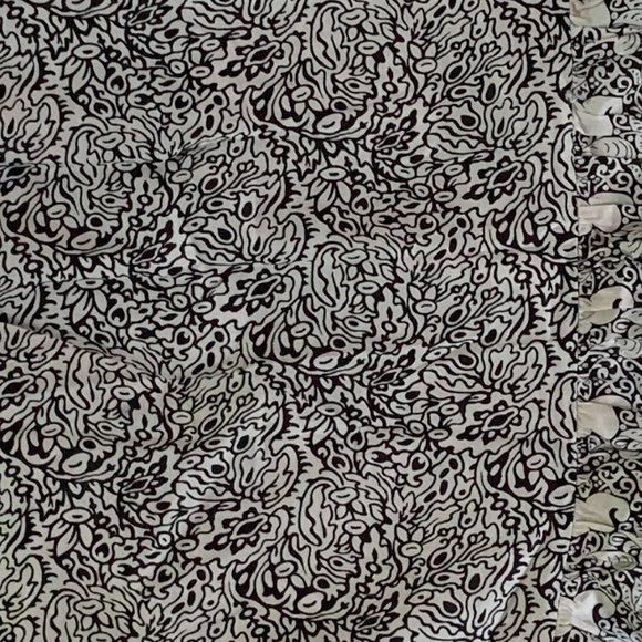 Uniqlo Anna Sui tiered long skirt, Ivory base floral print, Size XS - Picture 6 of 7